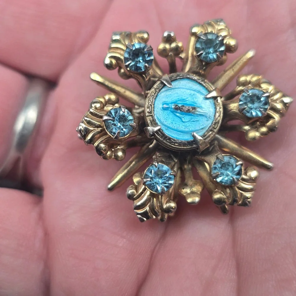 N/A vintage gold